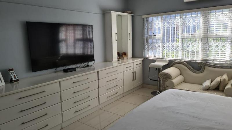 1 Bedroom Property for Sale in Musgrave KwaZulu-Natal