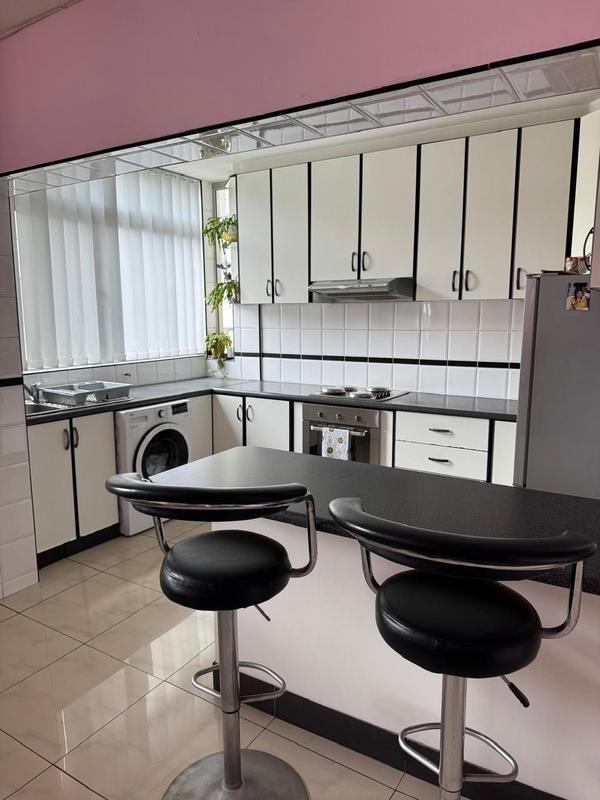 1 Bedroom Property for Sale in Point KwaZulu-Natal