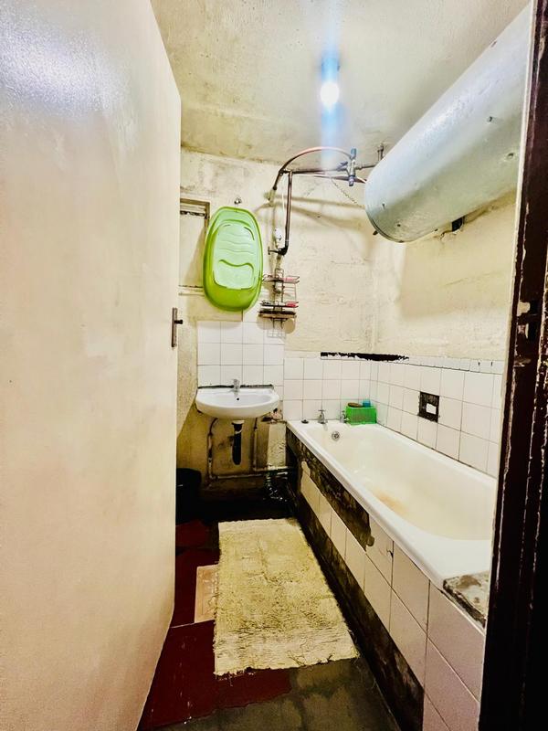 2 Bedroom Property for Sale in Pinetown KwaZulu-Natal