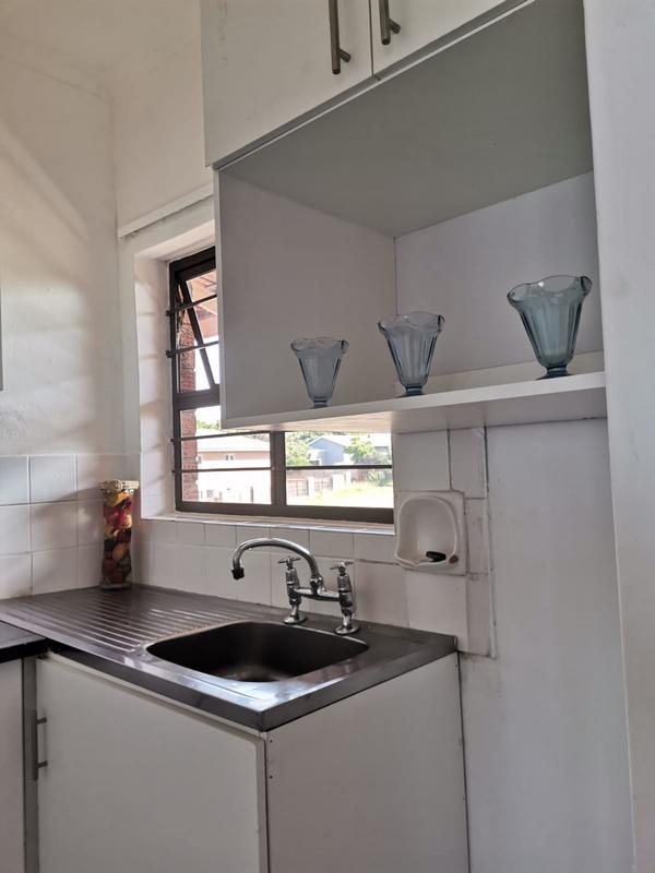 To Let 1 Bedroom Property for Rent in Umkomaas KwaZulu-Natal