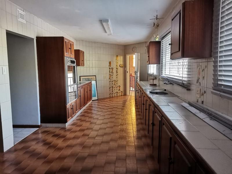 6 Bedroom Property for Sale in Roseneath KwaZulu-Natal
