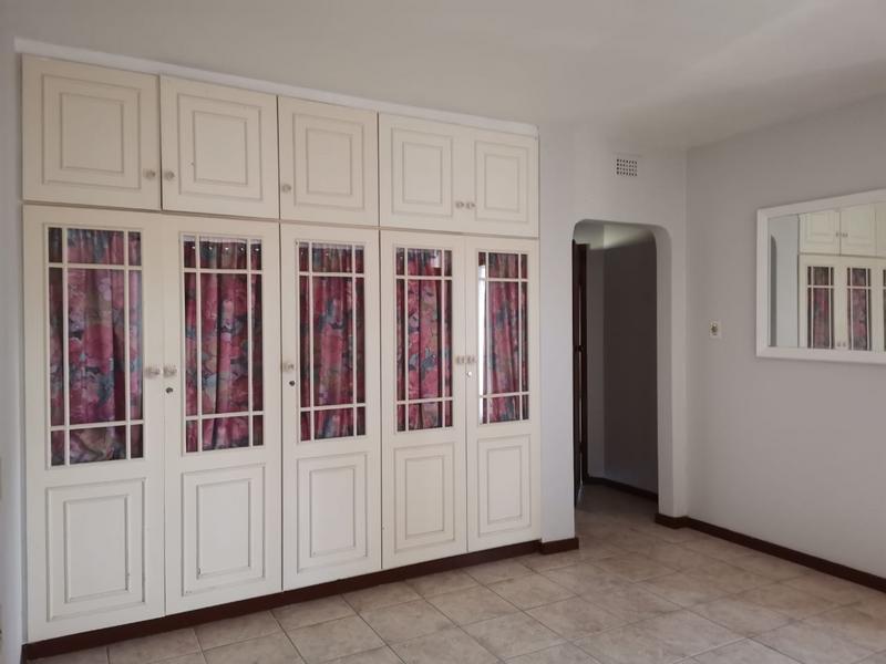 6 Bedroom Property for Sale in Roseneath KwaZulu-Natal