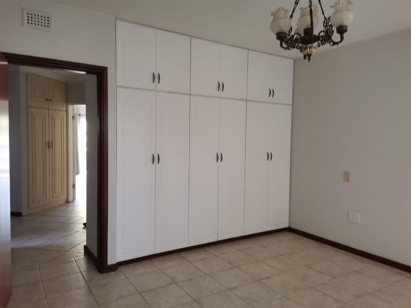 6 Bedroom Property for Sale in Roseneath KwaZulu-Natal