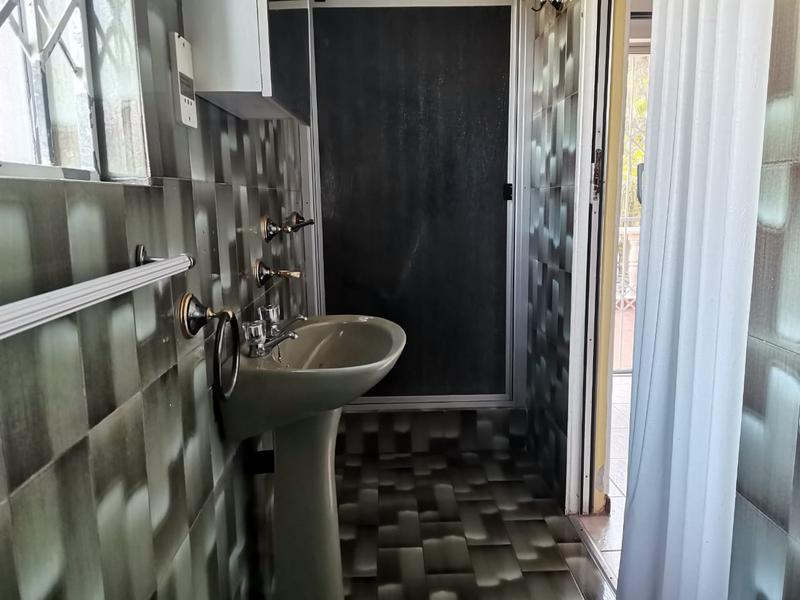 6 Bedroom Property for Sale in Roseneath KwaZulu-Natal