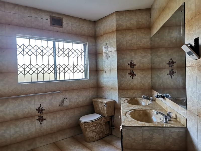 6 Bedroom Property for Sale in Roseneath KwaZulu-Natal
