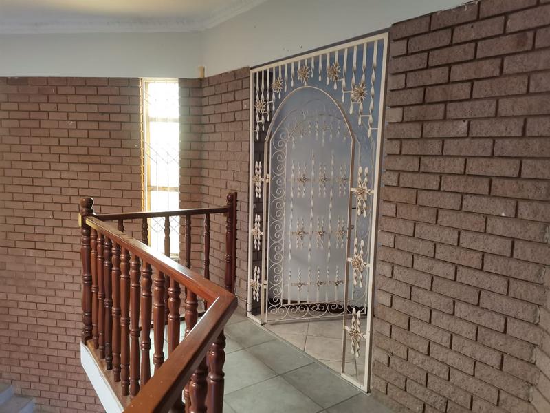 6 Bedroom Property for Sale in Roseneath KwaZulu-Natal