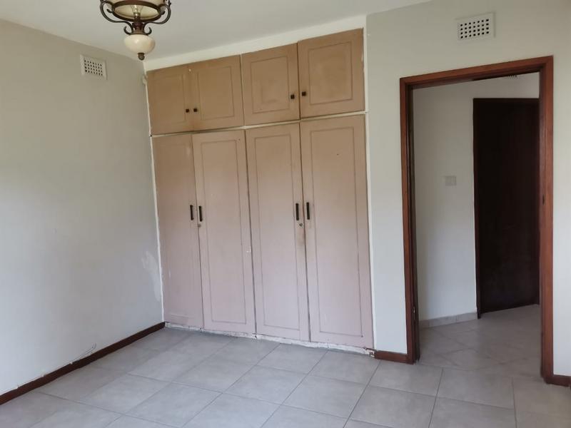 6 Bedroom Property for Sale in Roseneath KwaZulu-Natal