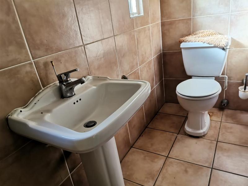 6 Bedroom Property for Sale in Roseneath KwaZulu-Natal