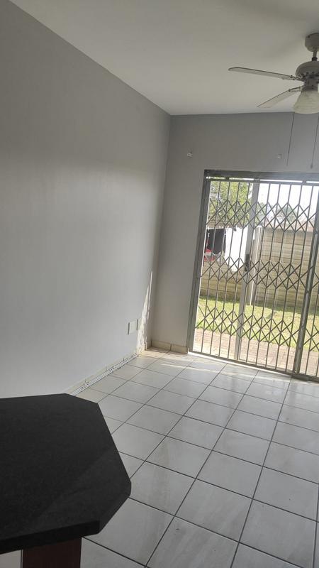 To Let 2 Bedroom Property for Rent in Veld En Vlei KwaZulu-Natal