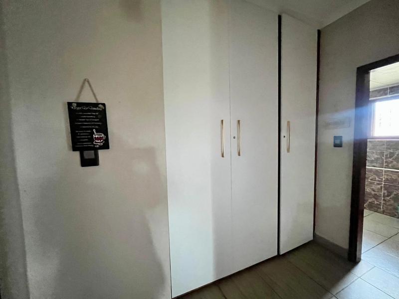 4 Bedroom Property for Sale in Margate KwaZulu-Natal