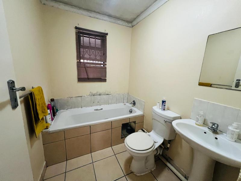 2 Bedroom Property for Sale in Montclair KwaZulu-Natal