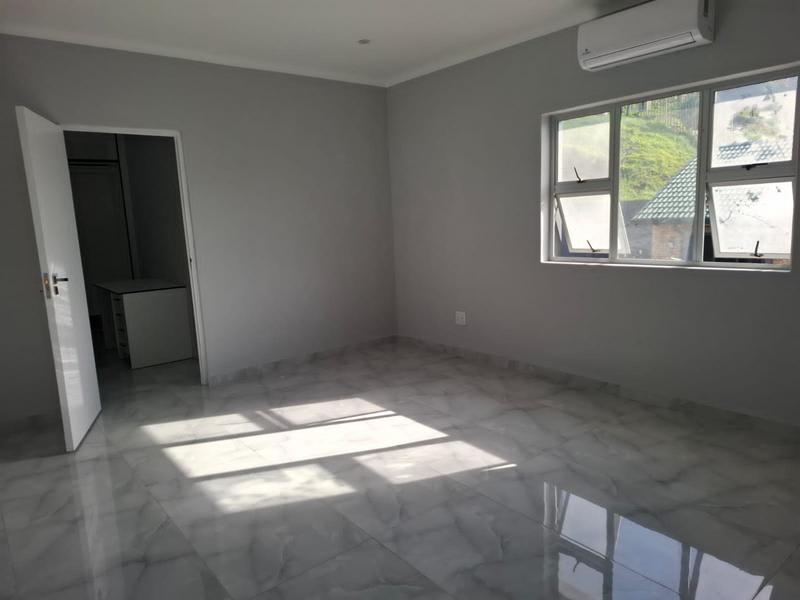 5 Bedroom Property for Sale in Umhlanga Rocks KwaZulu-Natal