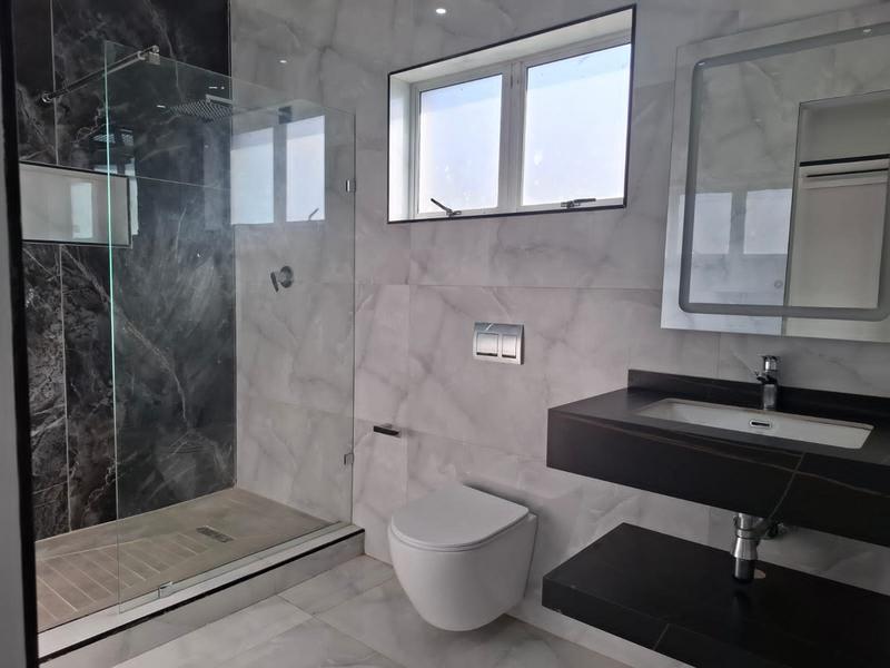 5 Bedroom Property for Sale in Umhlanga Rocks KwaZulu-Natal