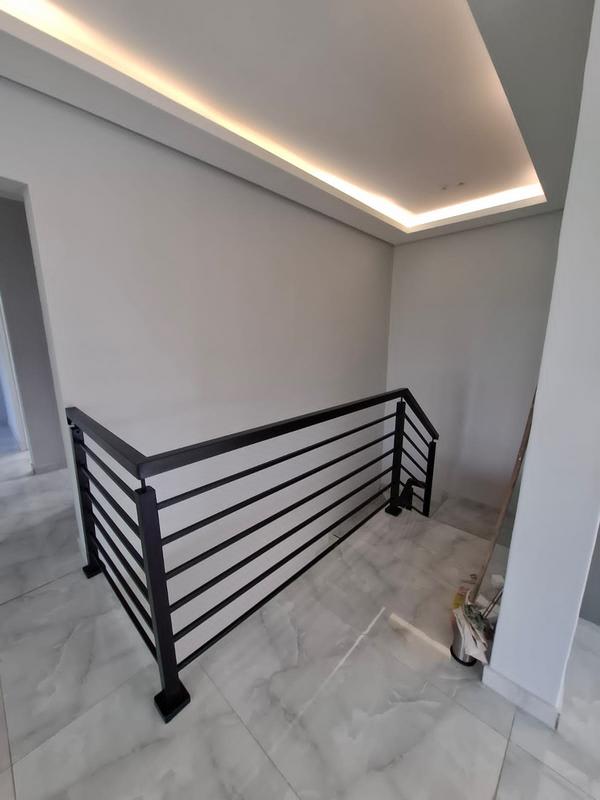 5 Bedroom Property for Sale in Umhlanga Rocks KwaZulu-Natal