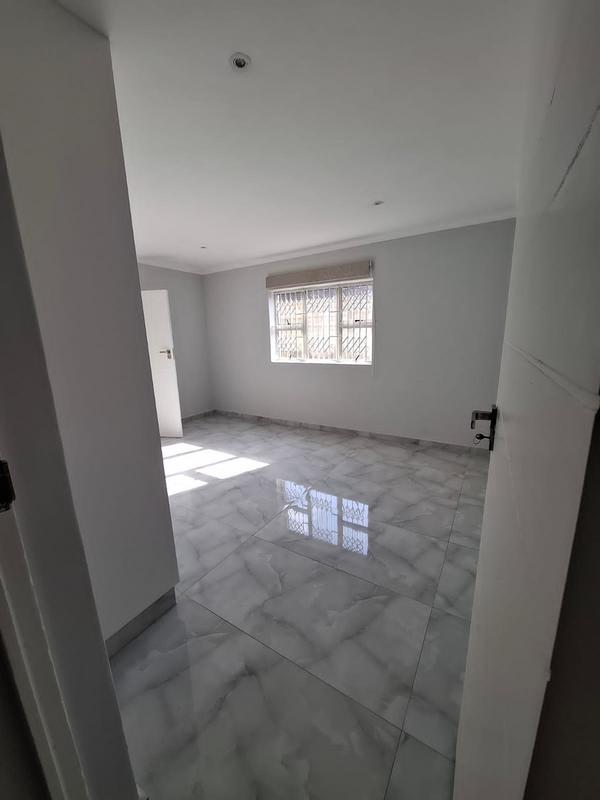 5 Bedroom Property for Sale in Umhlanga Rocks KwaZulu-Natal