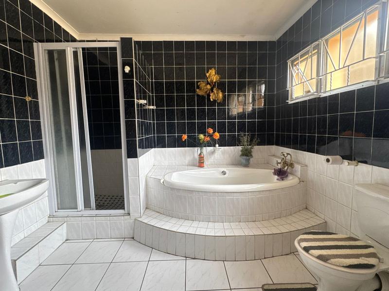 3 Bedroom Property for Sale in Newlands West KwaZulu-Natal