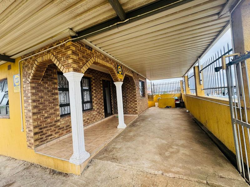 3 Bedroom Property for Sale in Newlands West KwaZulu-Natal
