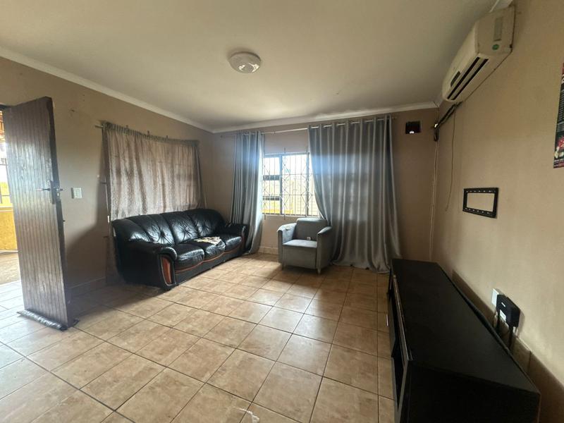 3 Bedroom Property for Sale in Newlands West KwaZulu-Natal