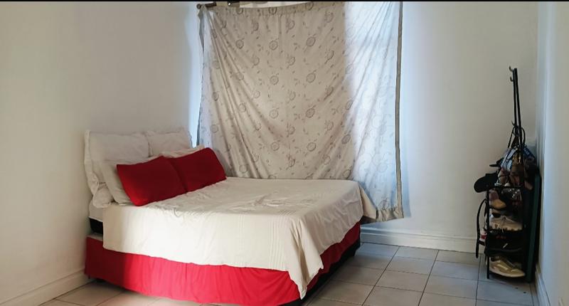 1 Bedroom Property for Sale in Pinetown KwaZulu-Natal