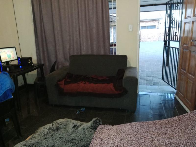 To Let 2 Bedroom Property for Rent in Lennoxton KwaZulu-Natal
