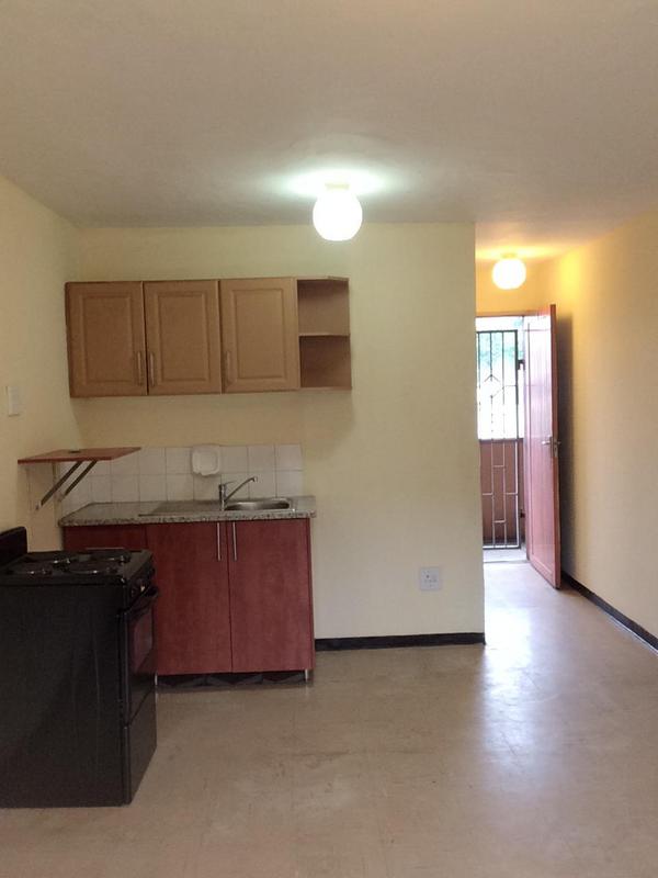 To Let 1 Bedroom Property for Rent in Waterval Park KwaZulu-Natal