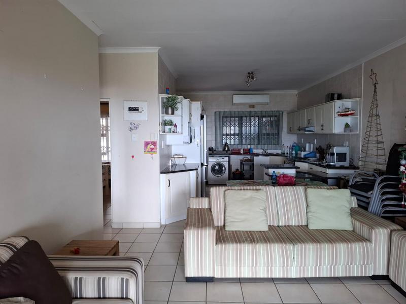 2 Bedroom Property for Sale in Hibberdene KwaZulu-Natal