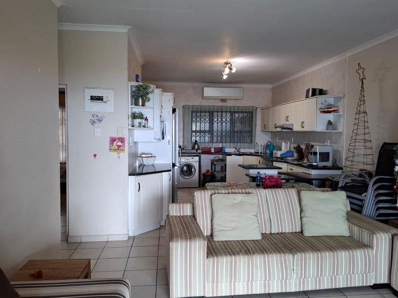 2 Bedroom Property for Sale in Hibberdene KwaZulu-Natal