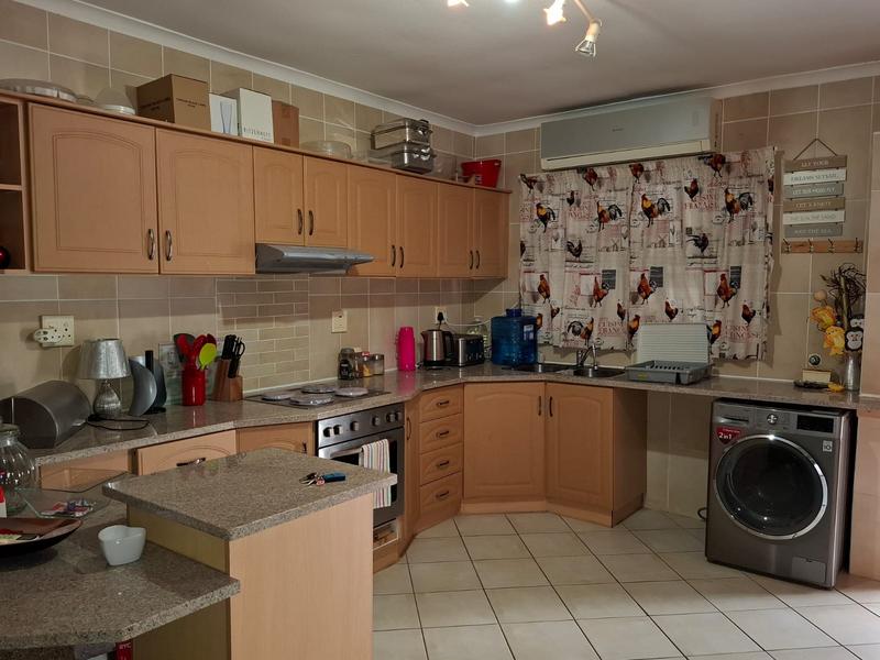 3 Bedroom Property for Sale in Hibberdene KwaZulu-Natal