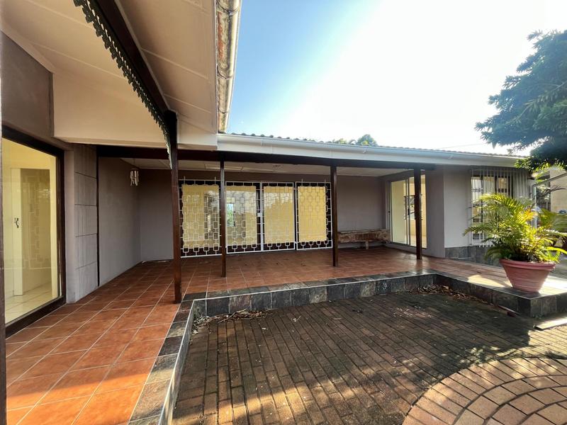To Let 4 Bedroom Property for Rent in Ramsgate KwaZulu-Natal