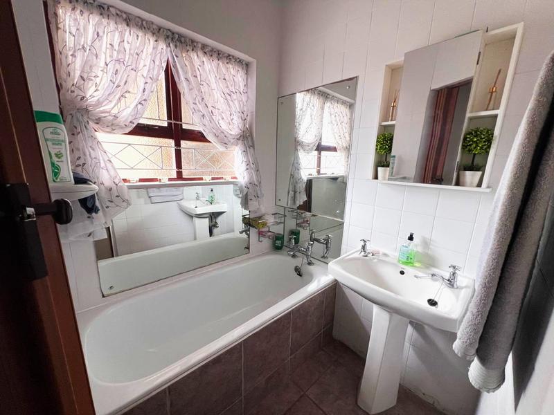 2 Bedroom Property for Sale in Margate KwaZulu-Natal