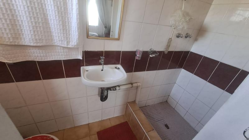 4 Bedroom Property for Sale in Montclair KwaZulu-Natal