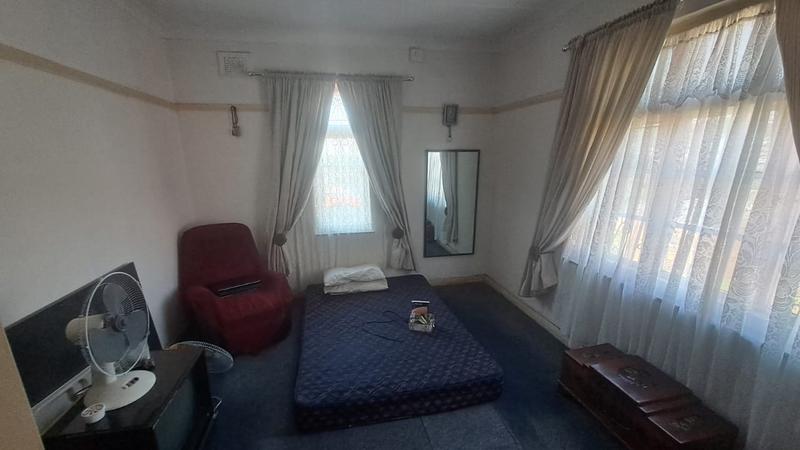 4 Bedroom Property for Sale in Montclair KwaZulu-Natal