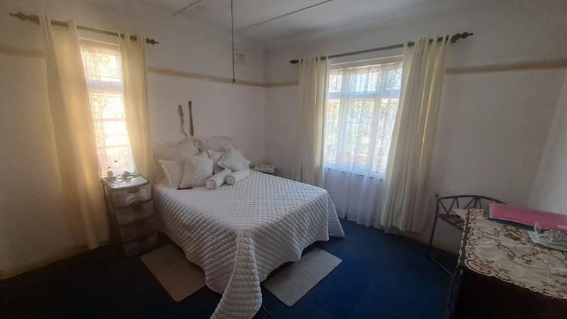 4 Bedroom Property for Sale in Montclair KwaZulu-Natal