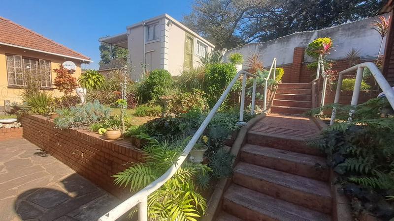 4 Bedroom Property for Sale in Montclair KwaZulu-Natal
