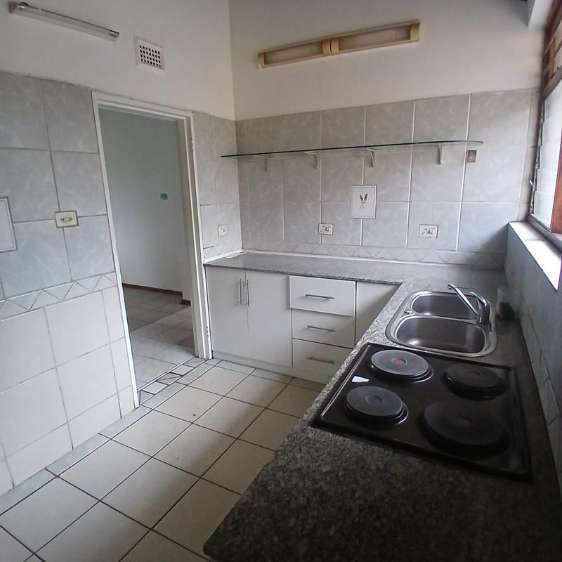 To Let 4 Bedroom Property for Rent in Bluff KwaZulu-Natal