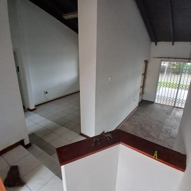 To Let 4 Bedroom Property for Rent in Bluff KwaZulu-Natal