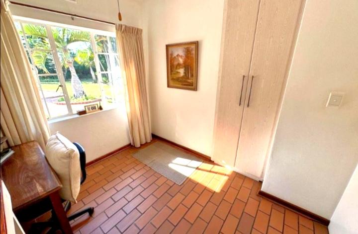 4 Bedroom Property for Sale in Meer En See KwaZulu-Natal