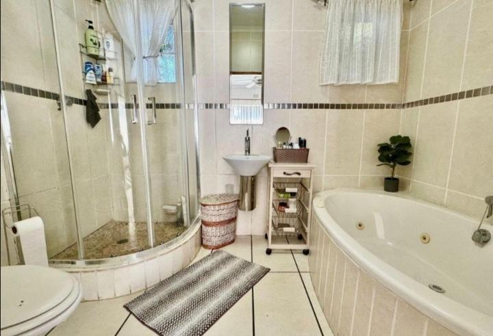 4 Bedroom Property for Sale in Meer En See KwaZulu-Natal