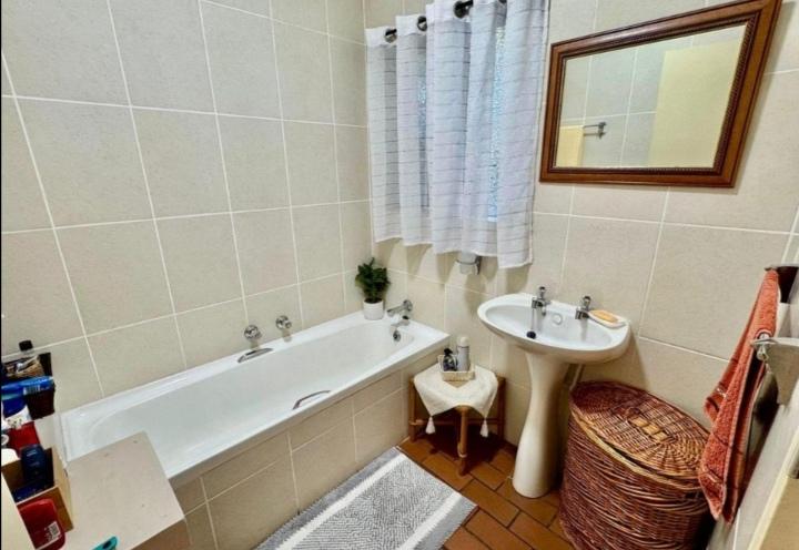4 Bedroom Property for Sale in Meer En See KwaZulu-Natal
