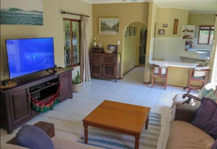 4 Bedroom Property for Sale in Meer En See KwaZulu-Natal