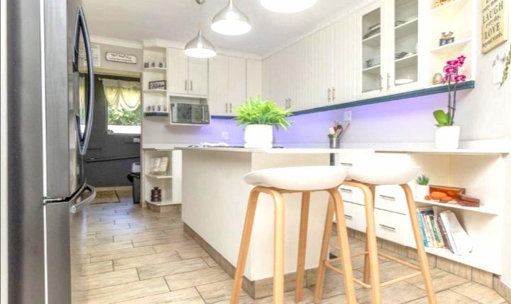 4 Bedroom Property for Sale in Meer En See KwaZulu-Natal