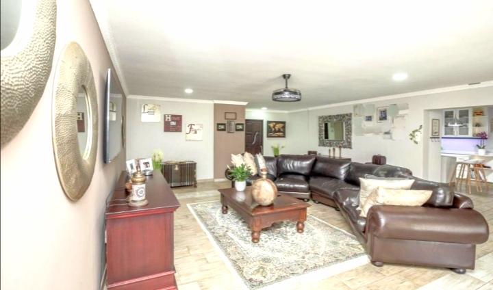 4 Bedroom Property for Sale in Meer En See KwaZulu-Natal
