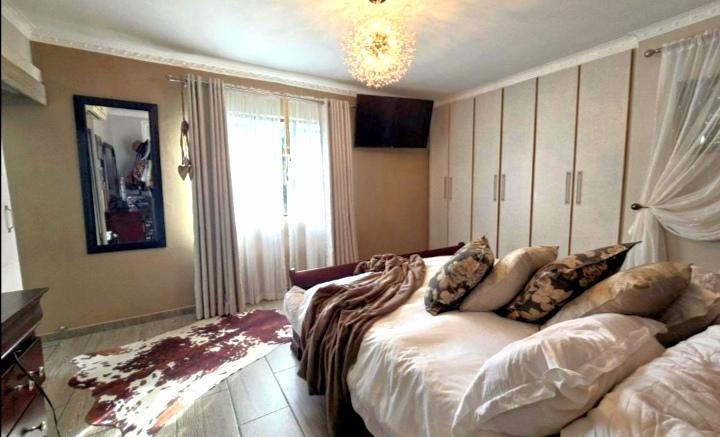 4 Bedroom Property for Sale in Meer En See KwaZulu-Natal