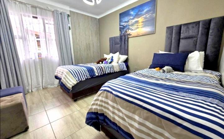 4 Bedroom Property for Sale in Meer En See KwaZulu-Natal