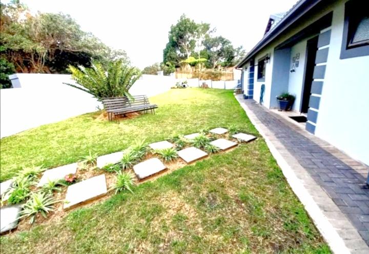 4 Bedroom Property for Sale in Meer En See KwaZulu-Natal