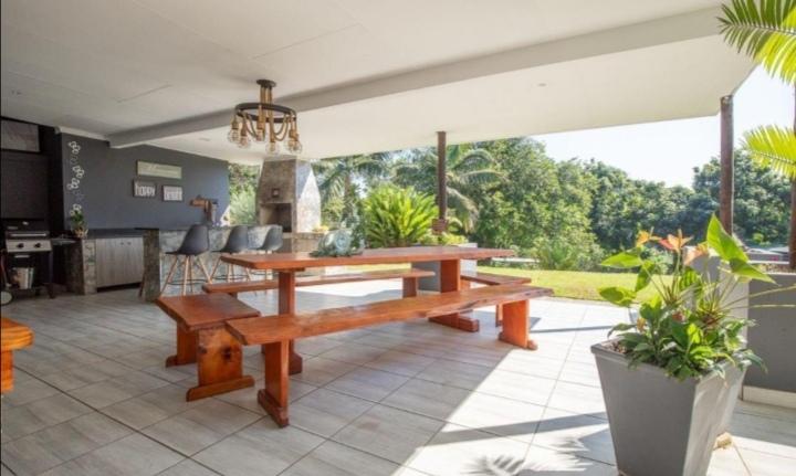 4 Bedroom Property for Sale in Meer En See KwaZulu-Natal