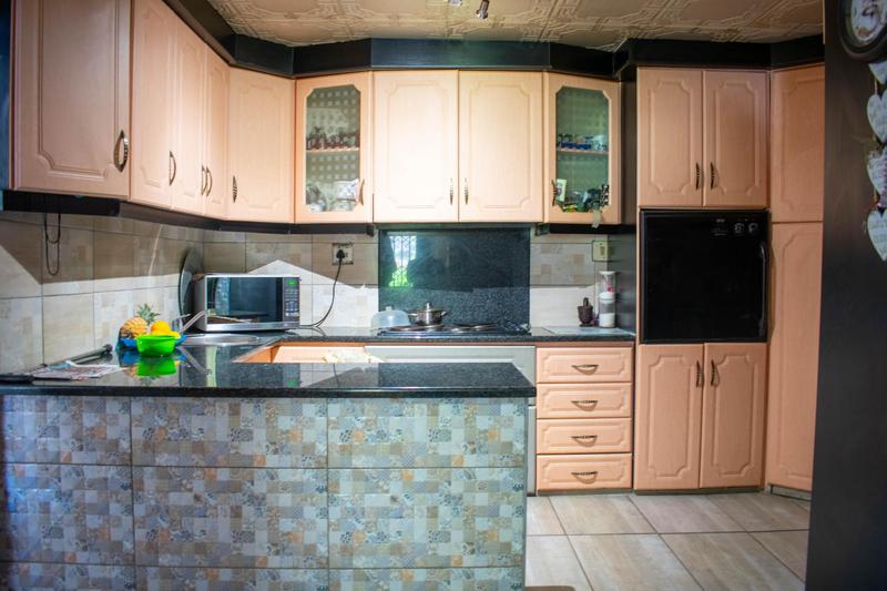 4 Bedroom Property for Sale in Lenham KwaZulu-Natal