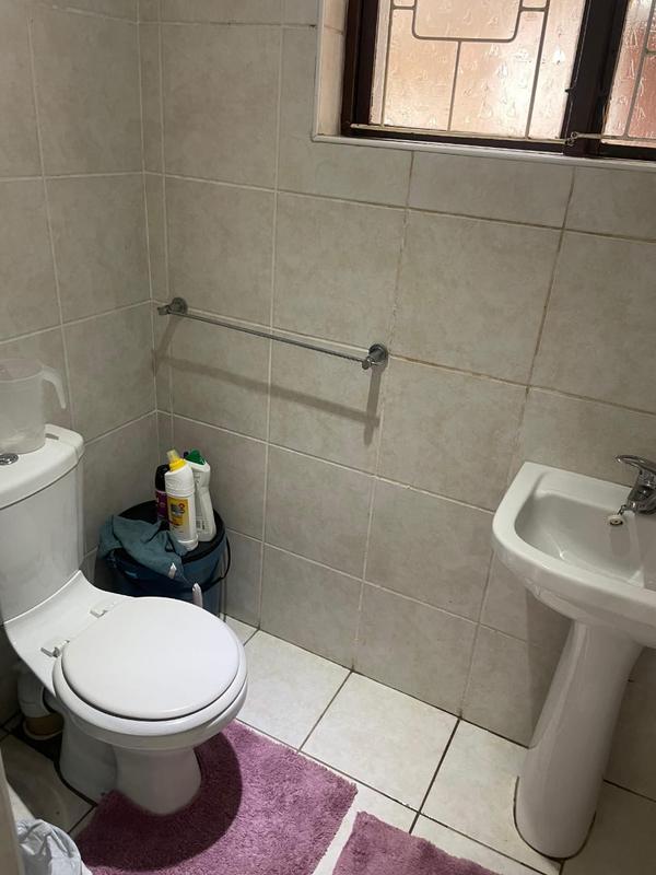To Let 1 Bedroom Property for Rent in Glen Ashley KwaZulu-Natal