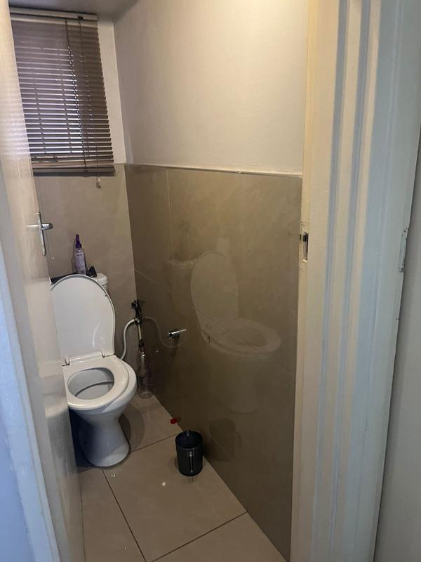 To Let 1 Bedroom Property for Rent in Overport KwaZulu-Natal