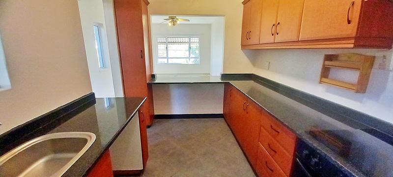 1 Bedroom Property for Sale in Essenwood KwaZulu-Natal